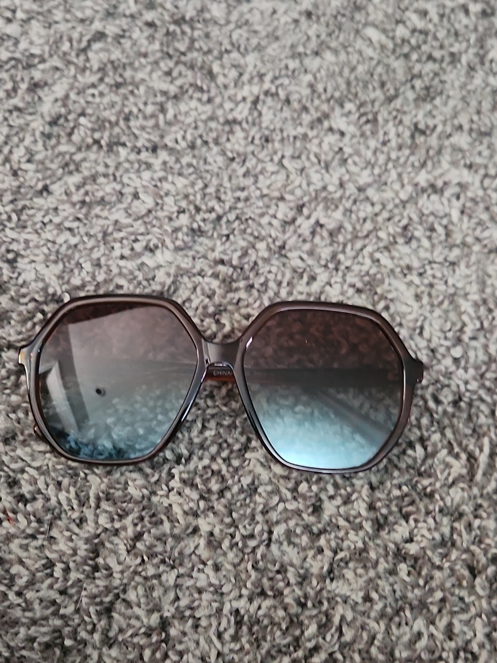 Brown Hexagon Gradient Lens Women's Sunglasses